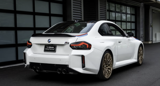 BMW M2 스페셜 에디션 70년대를 상징 기념모델 'M2터보 에디션' 공개