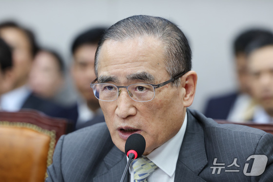 National Security Office Director Wi Sung-lac answers lawmakers\' questions during a parliamentary audit of the Presidential Secretariat and other agencies held at the National Assembly in Yeouido, Seoul, on November 6. 2025.11.6 / News1