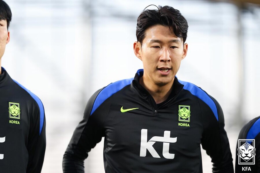 ▲ 13일 오후 대전월드컵경기장에서 홍명보호가 마무리 훈련을 진행했다. 홍명보 감독과 주장 손흥민을 중심으로 14일 남미의 복병 볼리비아를 상대로 A매치 평가전을 치르며 승리를 최우선으로 삼는다. ⓒ 대한축구협회
