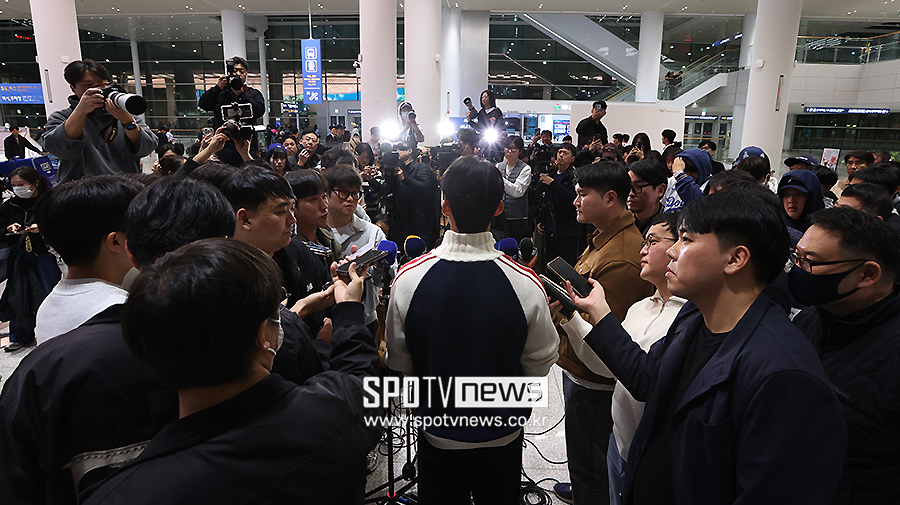 ▲ 귀국 기자회견 당시의 김혜성 ⓒ곽혜미 기자