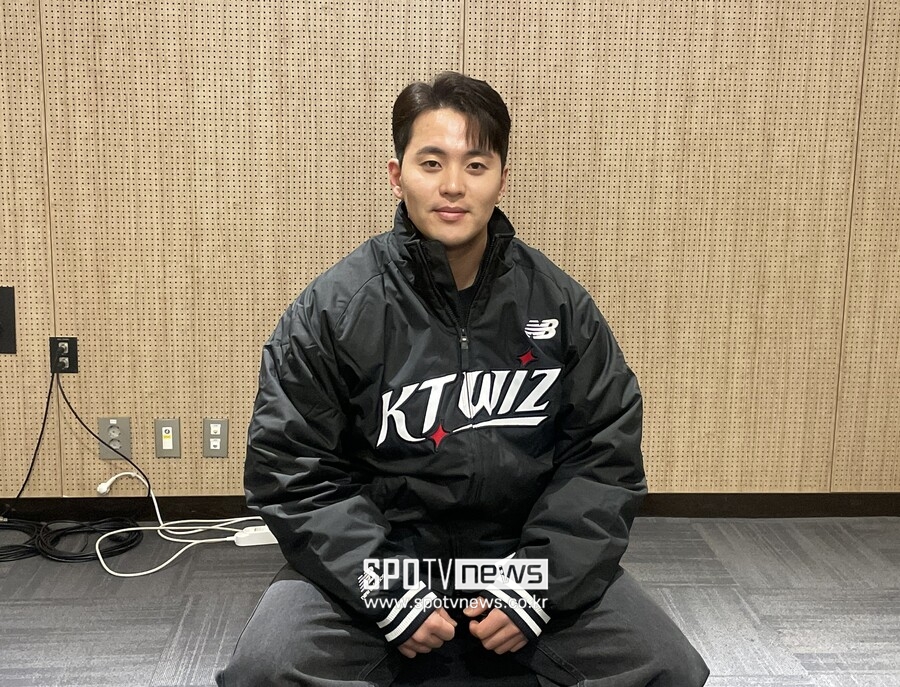 ▲ 2025시즌 종료 후 KT 위즈로 자유계약 이적한 한승택이 29일 KT의 팬 페스티벌에 참석했다. ⓒ최원영 기자