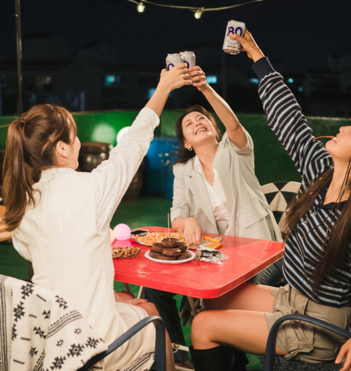     引用： 『次の人生はないから』主演 キム・ヒソン（中央）、ハン・ヘジン（左）、チン・ソヨン（右）。 / TV CHOSUN提供