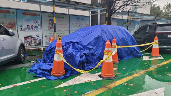 충주호에서 인양된 청주 50대 실종 여성의 SUV. ⓒ뉴스1