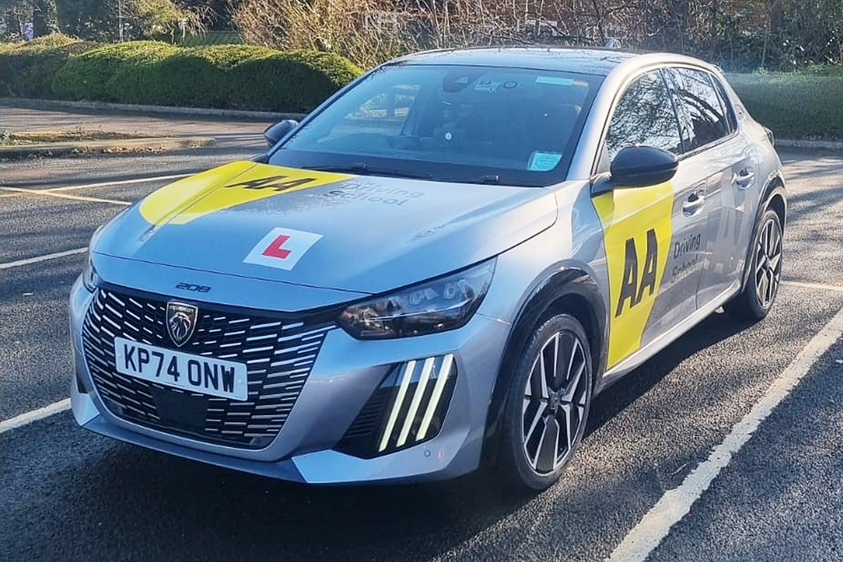 사진 출처 = 페이스북 'Ions Automatic Driving School'