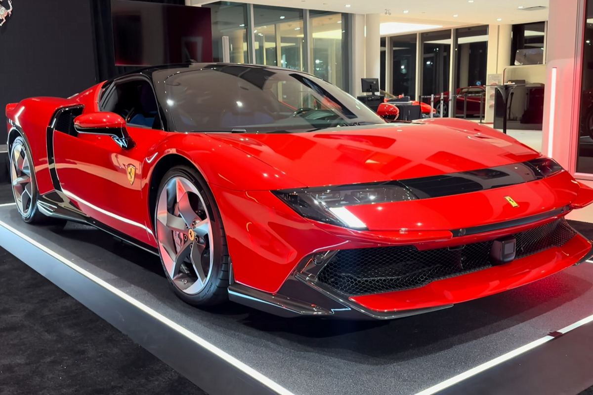 Ferrari Just Resurrected the Testarossa—and It Makes Every ’80s Dream ...