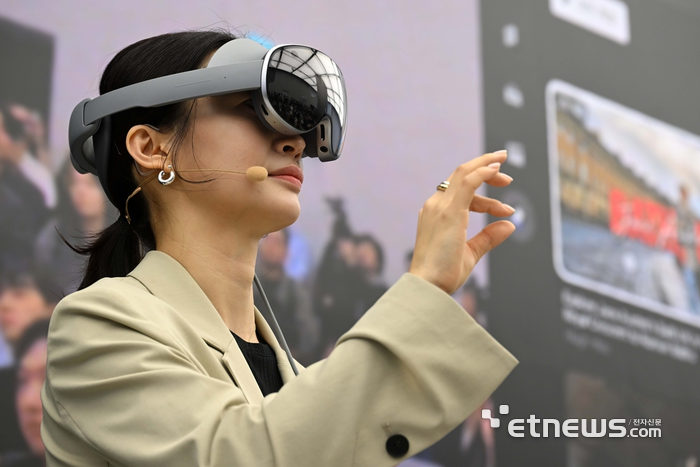 삼성 '갤럭시XR' 시연 모습. 김민수기자 mskim@etnews.com