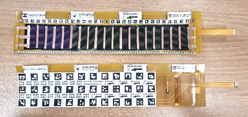 인하대 위성에 탑재된 PI적용 태양전지 패널 사진. 〈사진 PI첨단소재 제공〉
