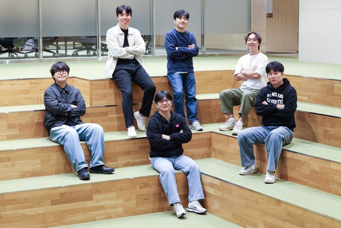 이번 논문 집필에 참여한 LG유플러스 구성원들.