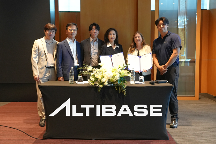 알티베이스와 호주 매트릭스데이터 핵심 관계자들이 '완전한 데이터 주권 인프라' 구축을 위한 전략제휴를 맺었다. 조만간 두 회사는 합작사를 세워 글로벌 시장에서 공조한다.