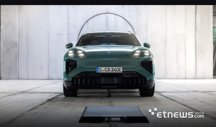 무선충전 기능이 탑재된 포르쉐 '카이엔 일렉트릭'