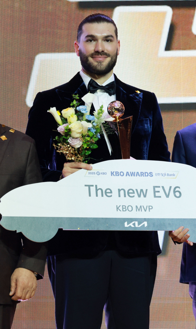 KBO리그 정규시즌 최우수선수(MVP)로 선정된 한화의 코디 폰세. 연합뉴스