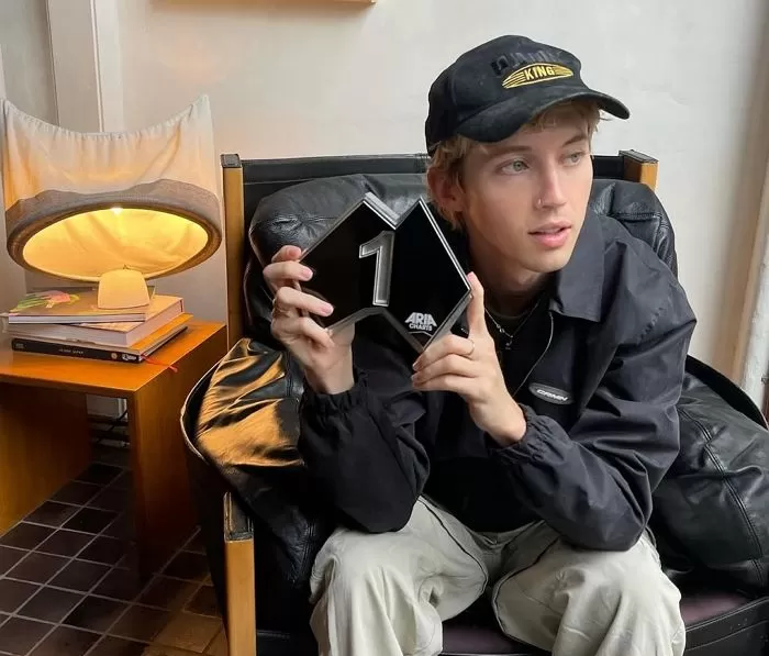  引用：Instagram@troyesivan