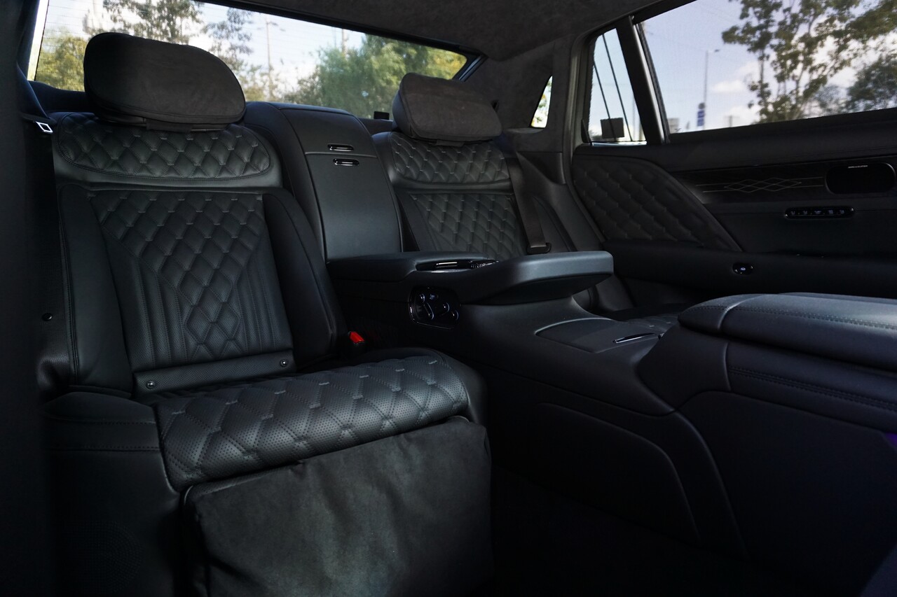 제네시스 G90 블랙의 2열. / 허인학 기자