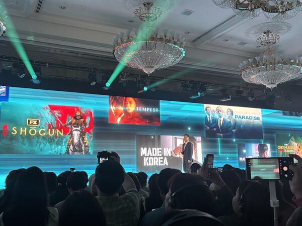 루크 강 월트디즈니 컴퍼니 아태지역 총괄 사장이 13일 홍콩 디즈니랜드 호텔에서 열린 ‘디즈니플러스 오리지널 프리뷰 2025’에서 말하고 있다. / 김광연 기자