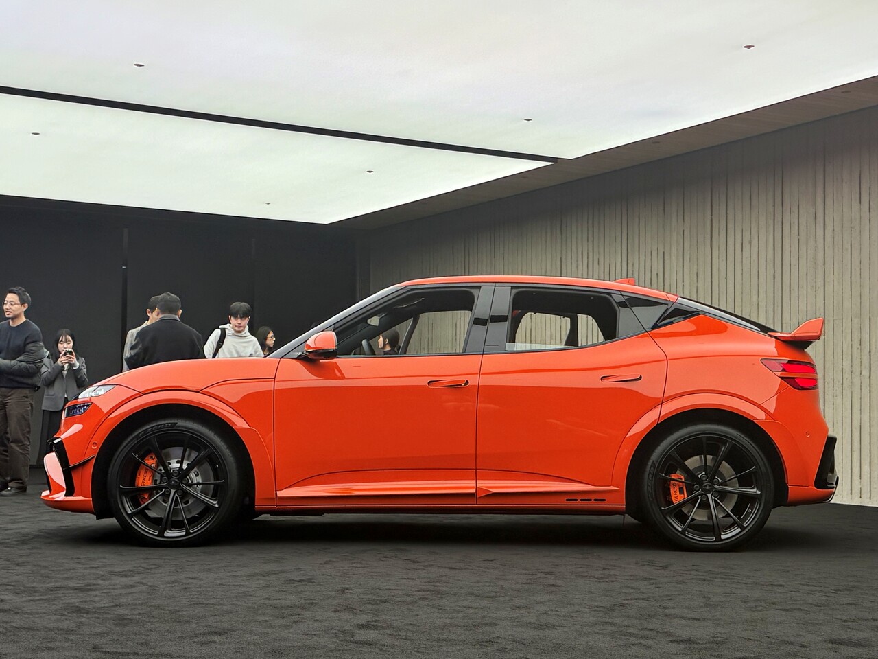 제네시스 GV60 마그마 측면. / 허인학 기자