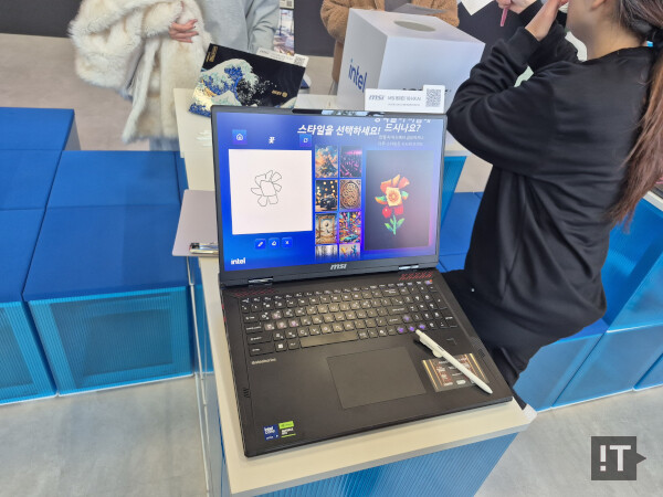 이미지 생성과 스타일 변경, 공유 등을 보여주는 공간도 마련됐다. / 권용만 기자