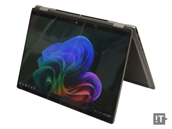 HP 옴니북 X 플립 14의 ‘텐트 모드’ / 권용만 기자