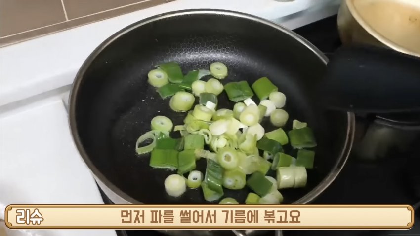 1ebec223e0dc2bae61abe9e74683716c1bb683795bf43cc4ac28f1de3fdf1c2a11d855d371459cace81220d77d87cc511faa