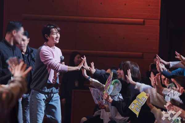 引用:HighZium Studio