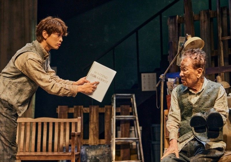 Lee Soon-jae (right) performs in 