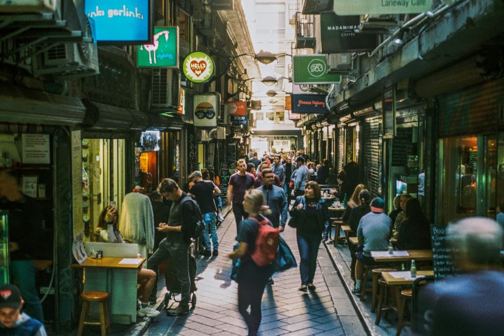 디그레이브 스트리트 / 사진=unsplash@Thomas Pavitte