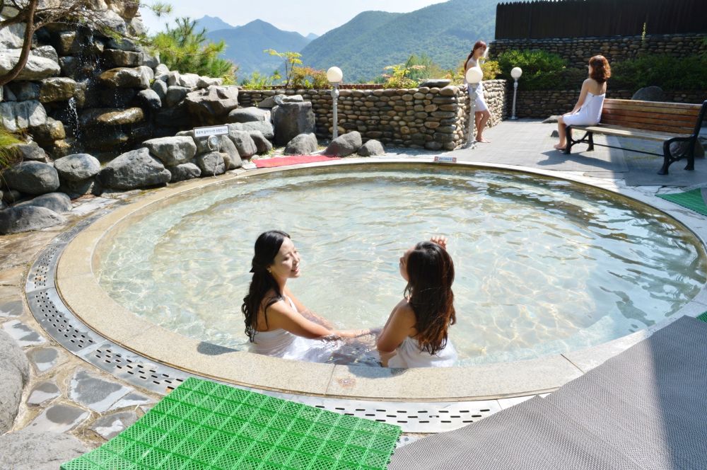 수안보 노천탕 / 사진=충주시