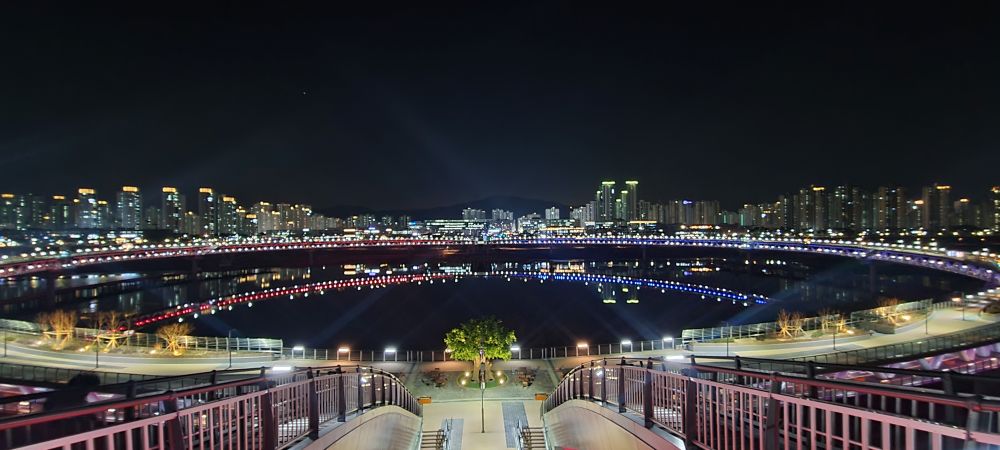 금강보행교 야경 / 사진=세종시 공원관리사업소