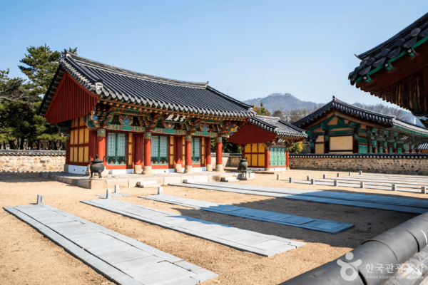 김해수로왕릉 /사진제공-한국관광공사
