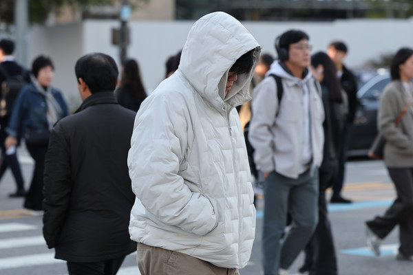 경량패딩도 부족한 추위. /사진=연합뉴스