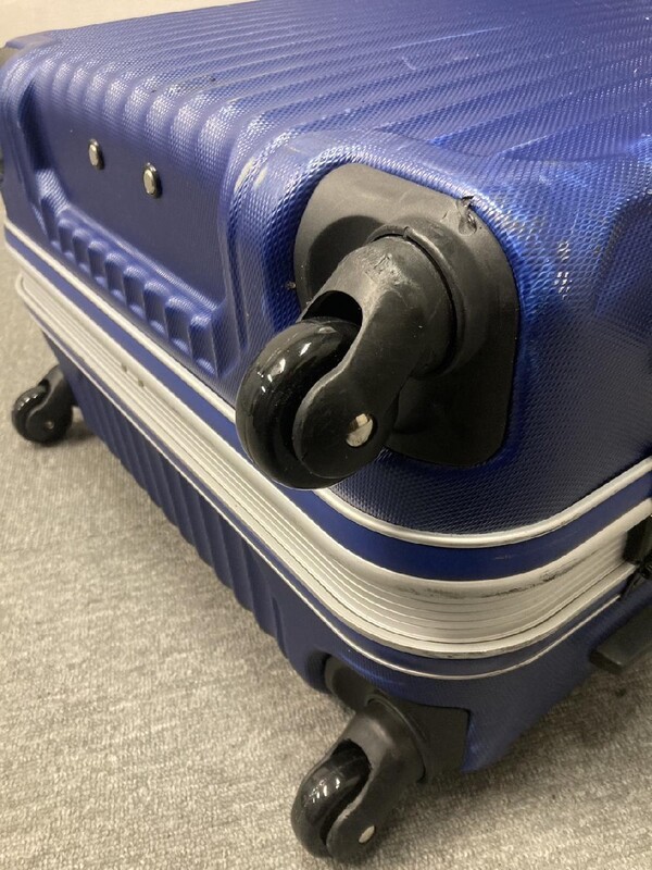 repair-suitcase