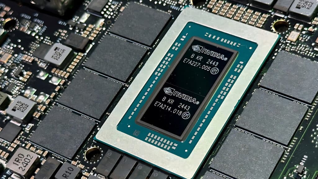 실적 발표하자마자 Nvidia Reports Q3 Earnings (5)