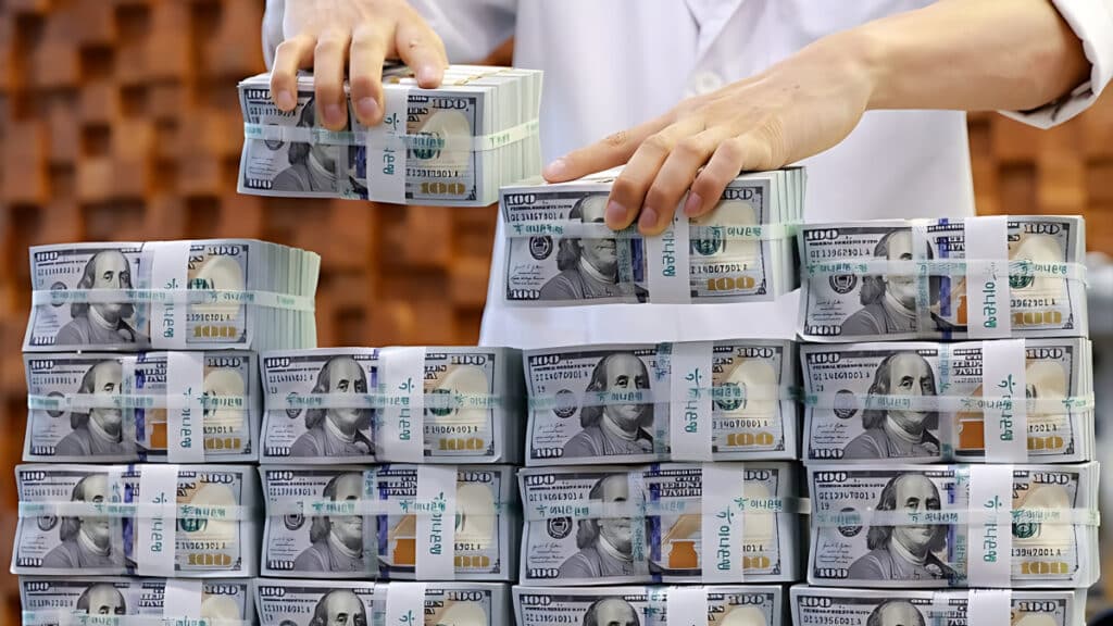 환율 오르니까 Foreign exchange-tech investors surge (7)