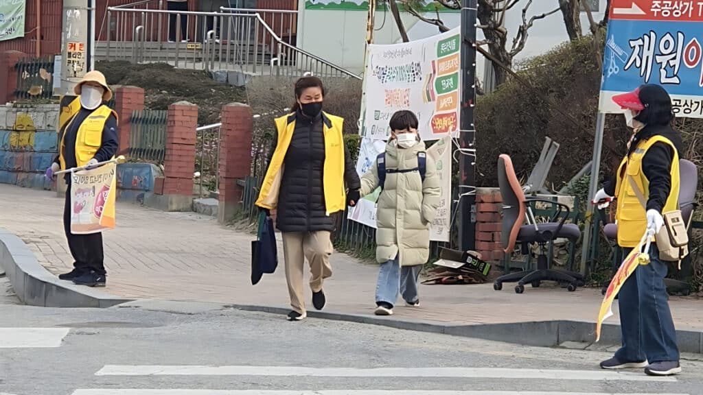 “해마다 뛰더니 내년에 또 증가 Jeonbuk Senior Jobs at Top (4)