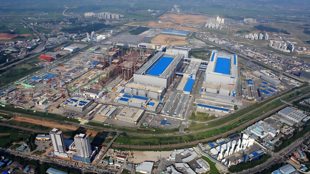한 달 만에 가격 2배 Samsung SK Semiconductor Stock (2)