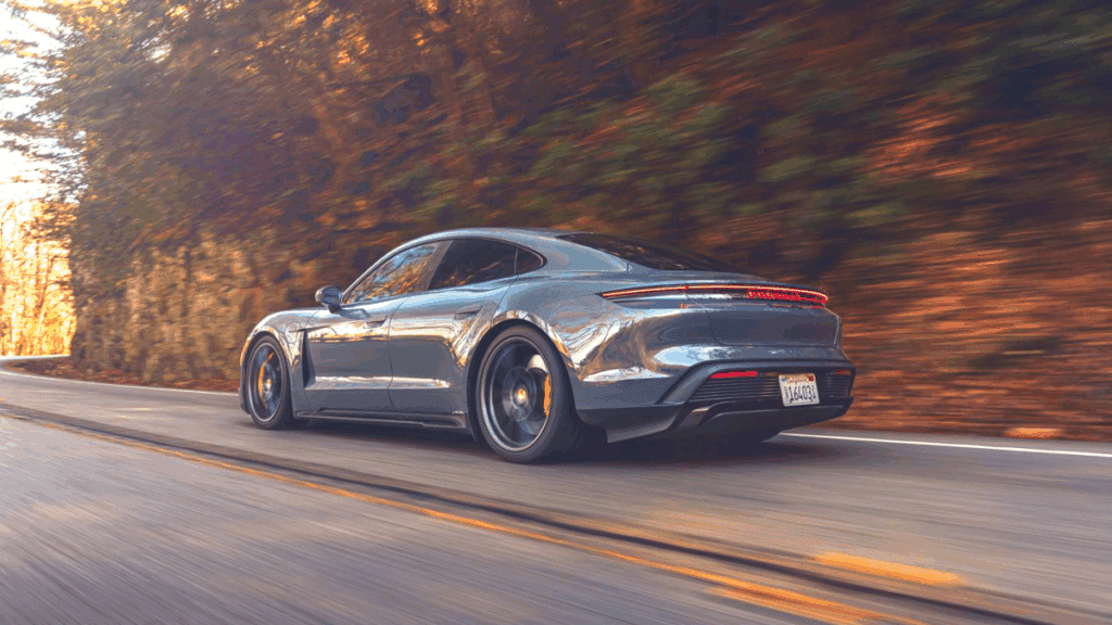 포르쉐 타이칸 주행 테스트 1위