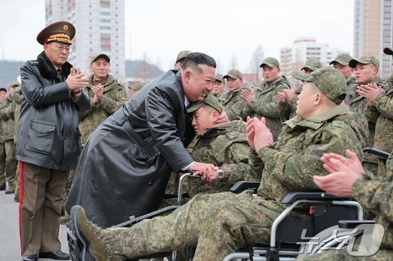 The Rodong Sinmun, the official newspaper of North Korea\'s Workers\' Party, reported on December 13 that a grand welcome ceremony for the 528th Engineer Regiment, which had carried out the Party\'s combat orders in an overseas operational area and returned home, was held on December 12 at the April 25 Cultural Hall in the capital Pyongyang / Rodong Sinmun