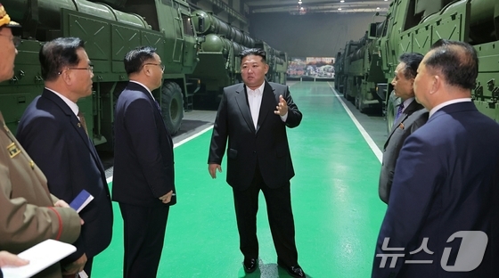 The Rodong Sinmun, the official newspaper of North Korea\'s Workers\' Party, reported on Tuesday that Comrade Kim Jong Un visited an important military-industrial enterprise on December 28 and inspected the production status of weapons and combat equipment / Rodong Sinmun