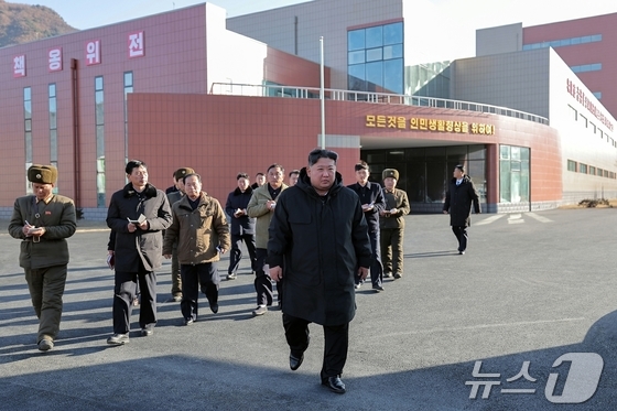 The Rodong Sinmun, the official newspaper of North Korea\'s Workers\' Party, reported on Friday that Comrade Kim Jong Un visited several local industrial factories in various counties ahead of their completion on Wednesday to gain a firsthand understanding of their status. Workers\' Party Central Committee Secretaries Jo Yong-won and Pak Jong-chon accompanied him / Rodong Sinmun