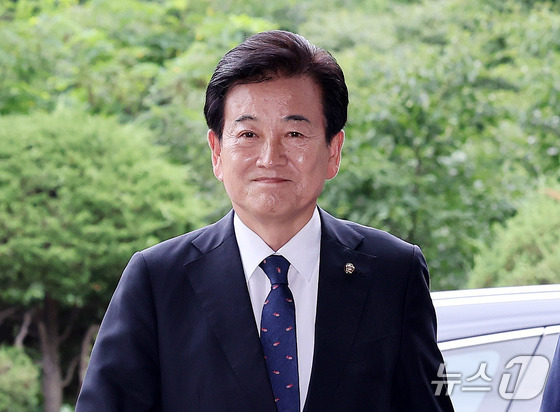 South Korea\'s Unification Minister Chung Dong-young / News1