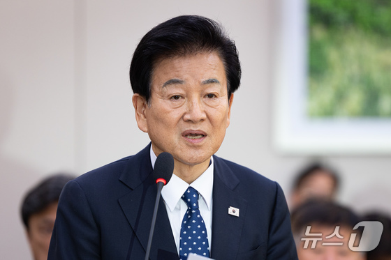 Minister of Unification Chung Dong-young. 2025.11.28 / News1