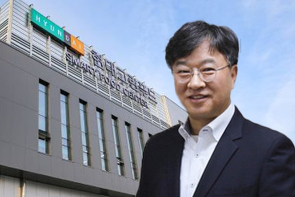 박홍진 현대그린푸드 대표이사가 올해도 유임에 성공했다. ⓒ그래픽 허프포스트코리아