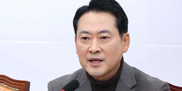 장동혁 국민의힘 대표가 18일 서울 여의도 국회에서 열린 최고위원회의에서 발언하고 있다. ⓒ뉴스1 