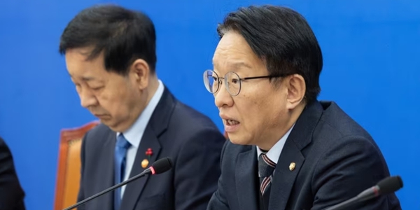 권칠승 더불어민주당 경제형벌민사책임 TF 단장이 30일 국회에서 열린 '경제형벌 민사책임 합리화 제2차 당정협의'에서 모두발언하고 있다. ⓒ뉴스1