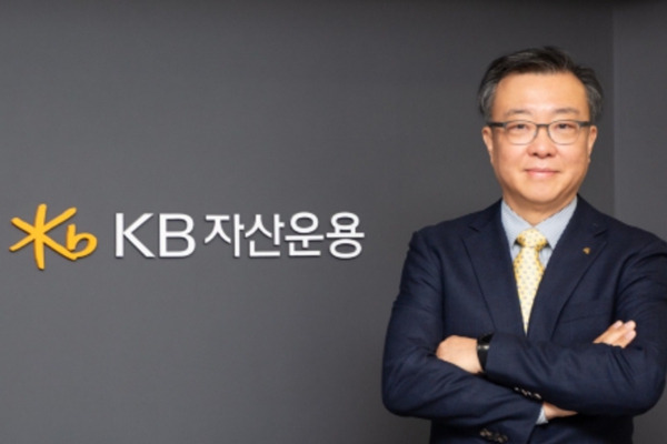 김영성 KB자산운용 대표이사 사장이 '역대급 실적'을 무기로 연임에 성공했다. 다만 ETF 시장 점유율 확대가 미완의 과제로 남아있다는 이야기가 나온다. ⓒKB자산운용 