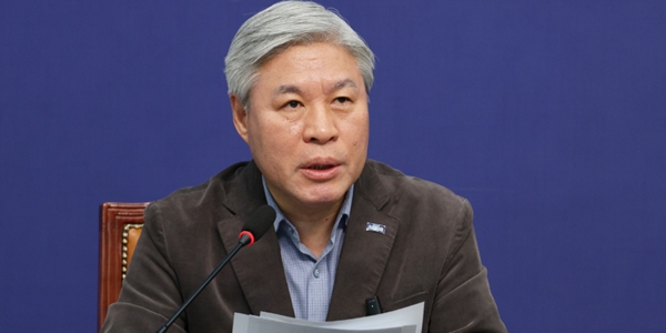 서왕진 조국혁신당 원내대표가 31일 국회에서 열린 끝까지 간다 위원회 회의에서 발언하고 있다. ⓒ서왕진 페이스북 갈무리
