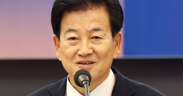 정동영 통일부 장관(사진)이 11일 입장문을 통해 통일교와 관련된 의혹을 부인했다. ⓒ뉴스1