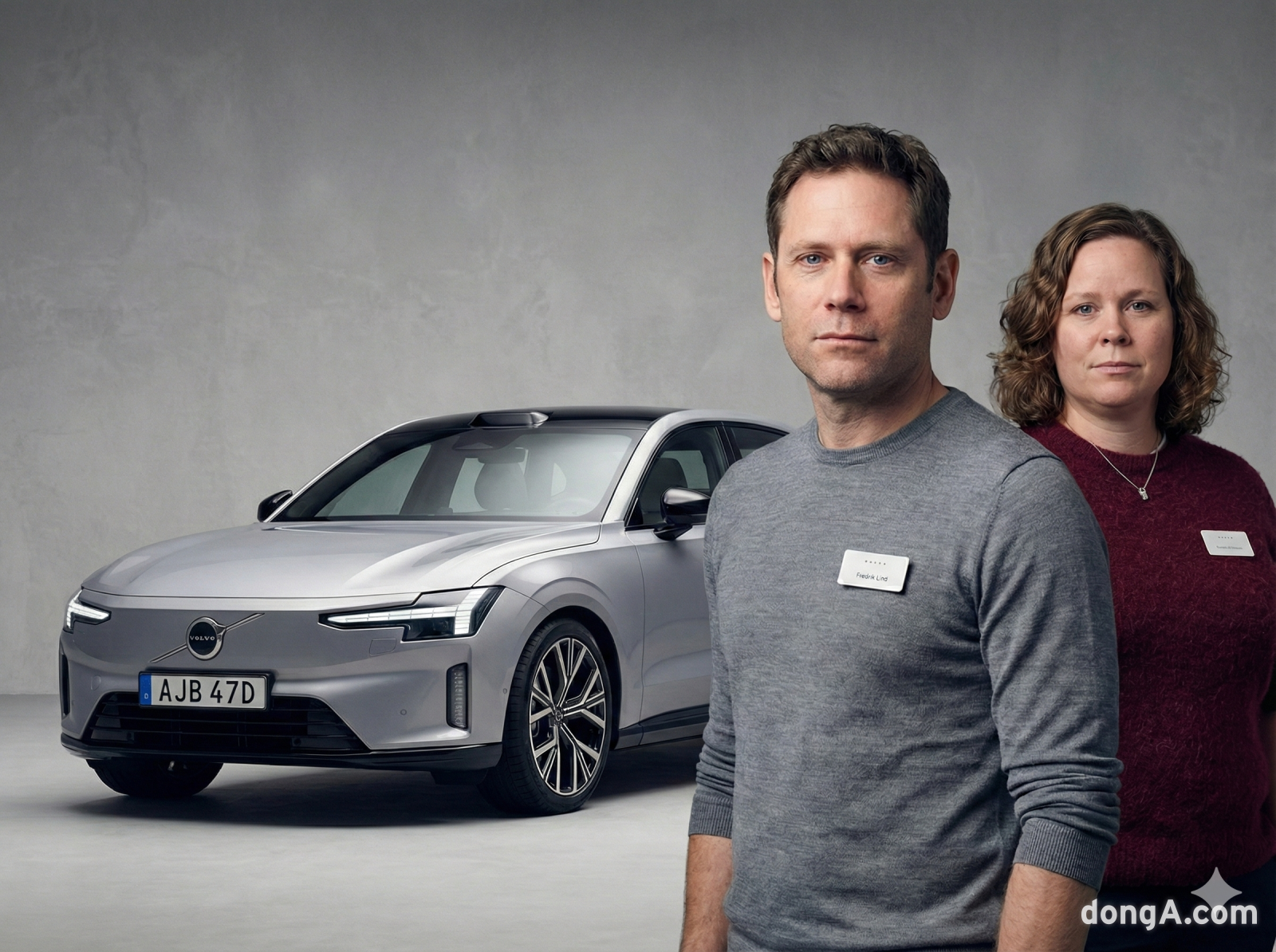 볼보 ES90과 프레드릭 린드 커머셜총괄, 이사벨 스톡맨 선임연구원.