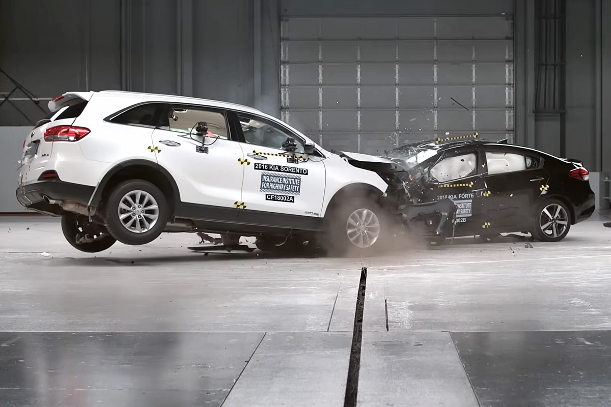 사진 출처 = 유튜브 채널 ‘IIHS’