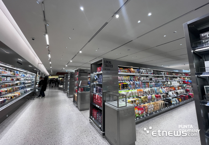 푼타컴퍼니가 조성한 신세계 청담 트웰브 대규모 '로컬존'