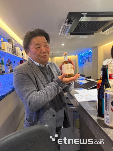 칸나 겐류 세이후쿠주조 대표가 대표 제품을 소개했다.